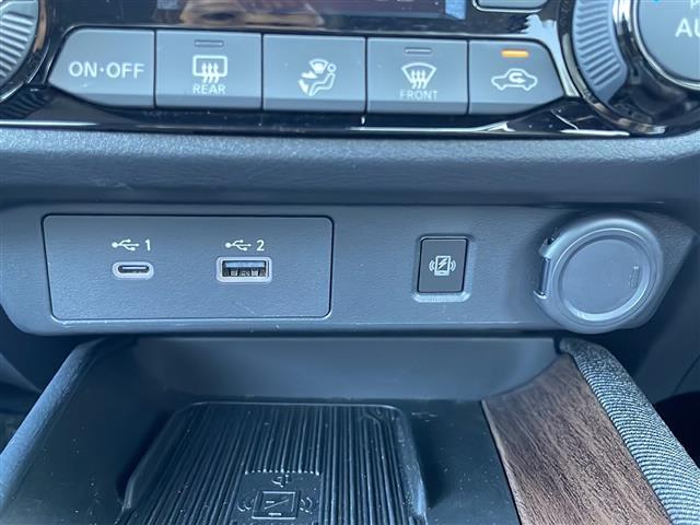 店頭販売もしておりますので、先に在庫が無くなってしまうこともございます。気になる車はまずはお問い合わせください！