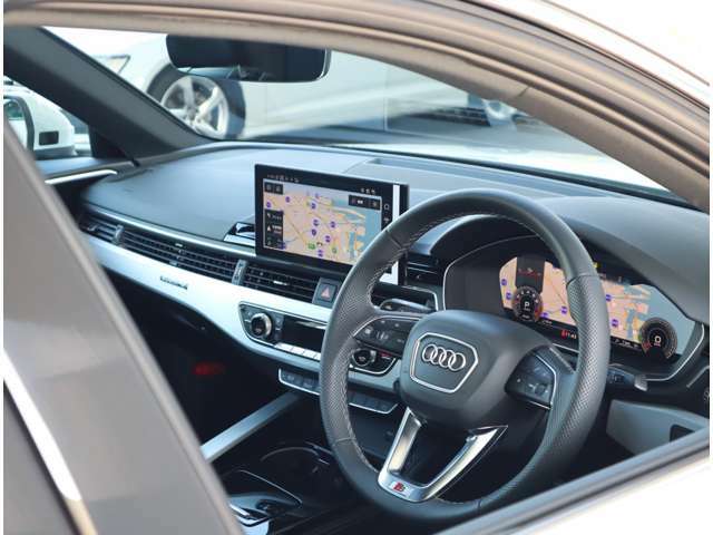 Audi車はどのお車をお選びいただいてもレザーハンドルです。そこにはAudiのこだわりがあり質感の高いレザーでしっかりと手に馴染んでくれます。