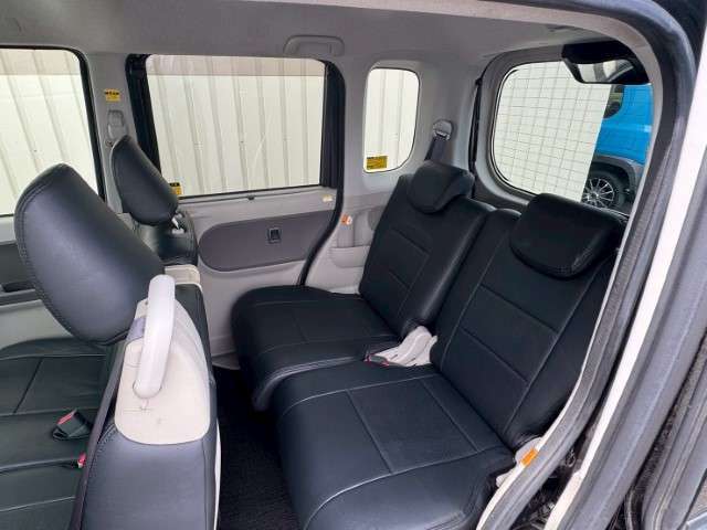 お客様に隅々まで見ていただけるよう展示車両は常に綺麗に仕上げております！お客様のご来店、スタッフ一同心よりお待ち申し上げます。