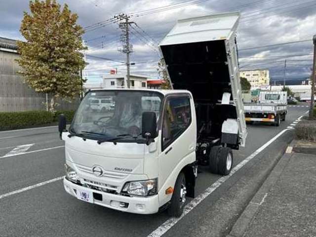 ご覧いただきありがとうございます♪気になったお車がありましたらお気軽にお電話をください♪