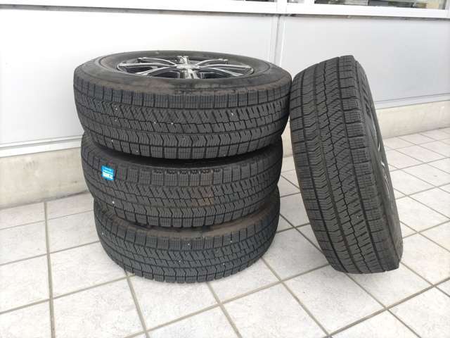 ●ブリヂストン　14インチアルミホイール　BALMINUM　X10＆ブリヂストン　ブリザックVRX2　2021年製　185/70R14　88Q　溝残約7mm