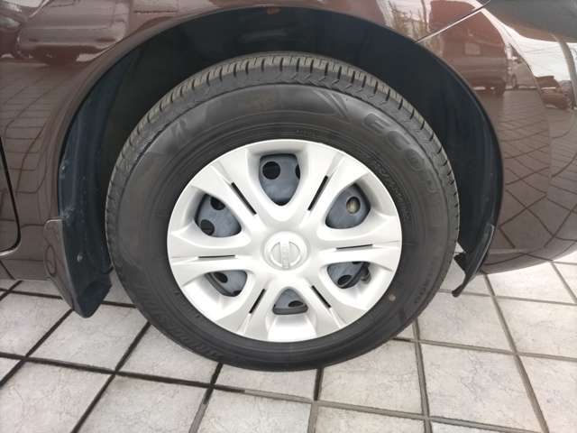 ●標準14インチホイール（フルカバー）＆ブリヂストン　エコピアNH200　2021年製　185/70R14　88S　溝残約5mm（車検適合1.6mm以上）