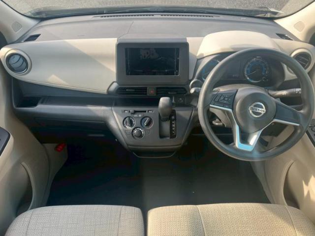 「この車の写真をもっと見たい」「状態が気になる」「この装備はついている？」どんな小さな疑問でもお気軽にお問い合わせください！