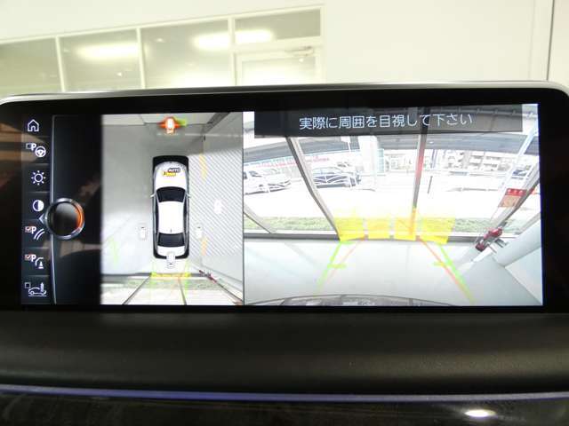 真上からの視点で駐車をアシストするトップビューカメラが装備されています！