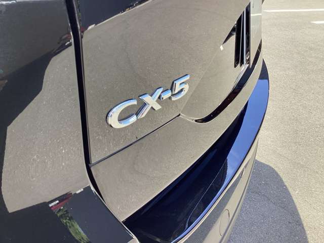 黒いCX-5は人気です。