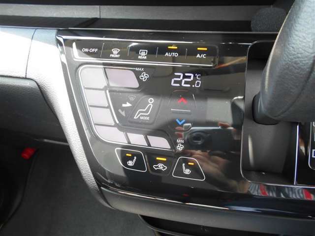 いつでも快適♪　オートエアコン付いてます！！