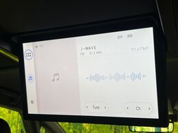 【14型有機ELフリップダウン】三列目からでも迫力のエンタメが観れる大画面フリップダウン。有機ELのモニターでは、一般的なフリップダウンよりも高コントラストでキレイな映像を楽しめます。