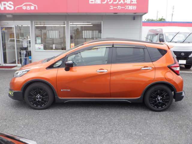 内外装およびエンジンル-ムなど専用クリ-ニング致します。車両クリ-ニングのプロが施工致しますので！高品質な1台に蘇りますよ♪（全在庫無料施工）