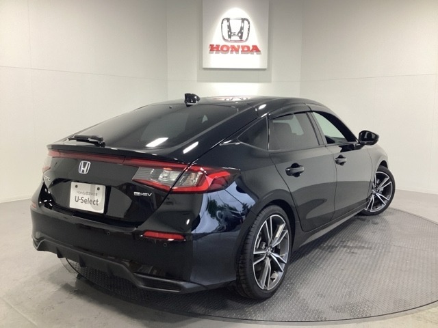 【Honda認定中古車 U-Select】　は3つの安心をお約束します。　1　Hondaのプロが整備した安心。 2　第三者機関がチェックした安心。　3　購入後もHondaが保証する安心。