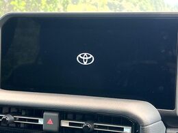 【12.3インチディスプレイオーディオ】お手持ちのスマートフォンとの連携で、ナビや音楽再生など各種アプリを使用可能。スマホに近い感覚でお使いいただけます♪