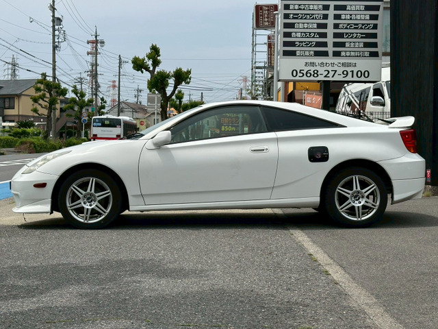 【レンタカー】 当社ではレンタカーの貸し出し・自動車の任意保険も行っておりますまた、レッカー牽引も可能ですので急なお引き取りも可能です