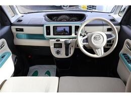 前席全体　目線も高く広い視界で安心して運転することができますね！