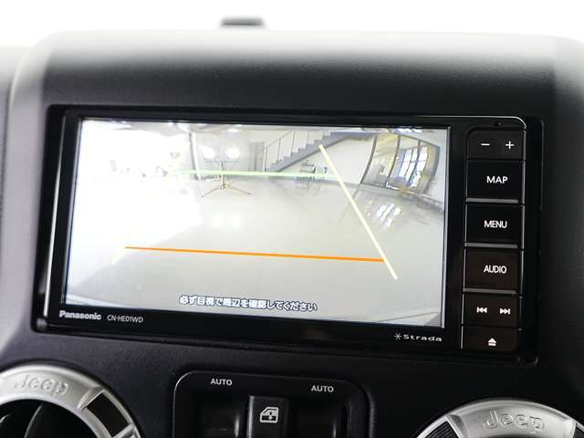 後退時・駐車時に便利なバックカメラも装備されていますので駐車が苦手な方でも安心して駐車していただけます！