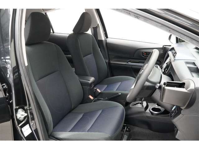 蒸れにくく快適な座り心地です。布なので滑りにくく耐久性が高く念入りなお手入れがいらないというメリットがあります。