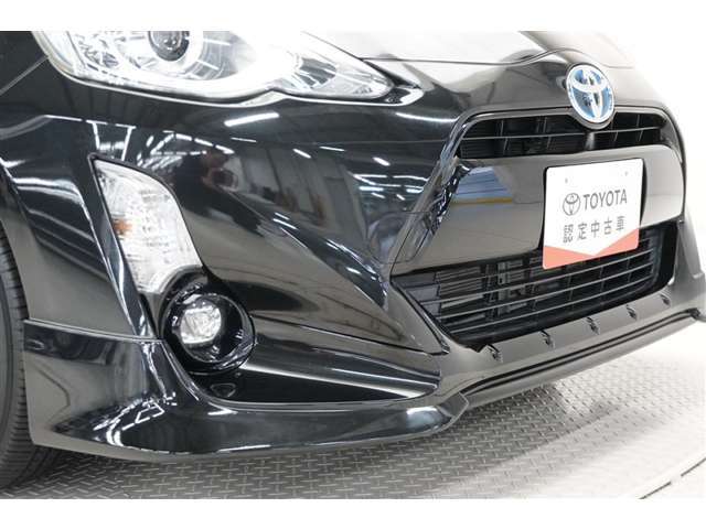 純正用品製フルエアロ装着しています。（フロント）