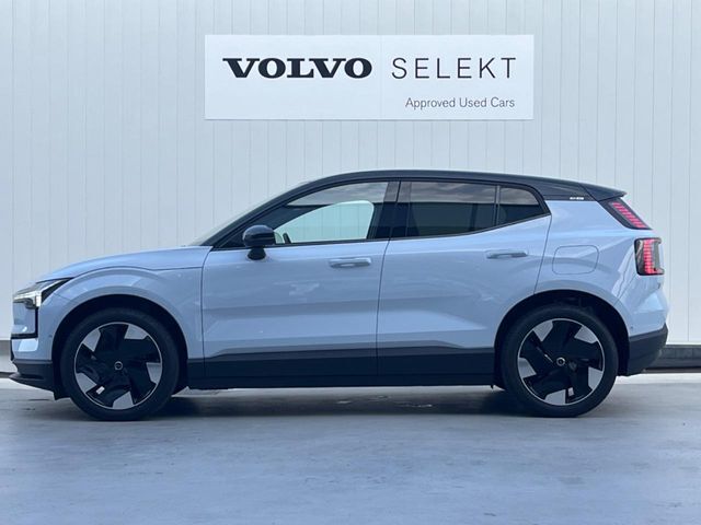 購入後は全国のVOLVO正規ディーラーにてアフターサービスをお受けいただけます。定期点検サービス、延長保証などの有料サービスも手厚くご用意しておりますので、ご不安事はお気軽にご相談下さい。