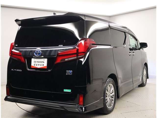 スマートフォンからのお問い合わせ気になるお車を選んでいただいて、画面下部の『電話する』『在庫確認・見積依頼』ボタンをタッチするだけの簡単操作です。ぜひお気軽にお問い合わせください。お待ちしてます！