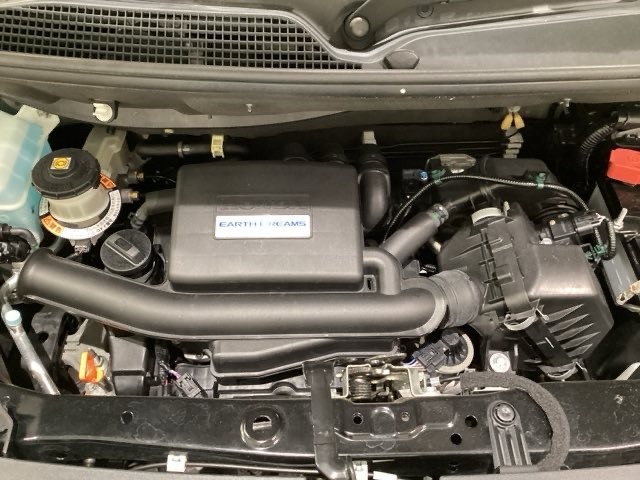 ホンダスタッフがしっかり整備して保証付きにてお渡し致します。エンジンルーム＆室内ルームともにクリーニング済みで清潔です。快適なドライブをお楽しみください。