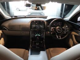 認定中古車　純正ナビ　衝突被害軽減ブレーキ　アダプティブクルーズ　LEDヘッドライト　オプション18インチアルミ　Apple　Car　Play　シートヒーター　メモリー機能付パワーシート