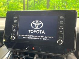 【ディスプレイオーディオ】お手持ちのスマートフォンとの連携で、ナビや音楽再生など各種アプリを使用可能。スマホに近い感覚でお使いいただけます♪