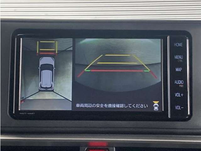 後方のモニターと併せ、前方の死角を確認するフロントモニターも装備！これで前後安心です♪