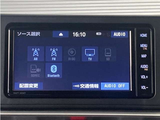 Bluetooth対応、CD/DVD再生機能付き。お好きな音楽を聴きながらのドライブは楽しいですよね～♪