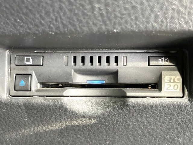 【ETC】高速道路の料金所をストレスなく通過！話題のスポットやサービスエリアに多い「スマートIC」利用時は必須のアイテムです。当店でセットアップを実施、ご納車当日からすぐにご利用いただけます！