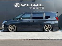 KUHLオリジナルのエアロパーツブランドKRUISEから薄型のディフューザータイプエアロを装着しています！別途オプションでメッキパーツを隠すカバーもお取り付けが可能です！！！