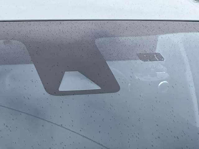 自社整備工場完備につき納車前の点検整備もお任せください♪整備工場は土、日も営業してますので急なトラブル時も安心です。