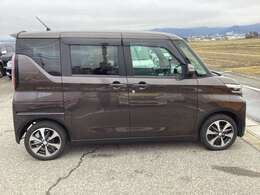 側面から見た様子