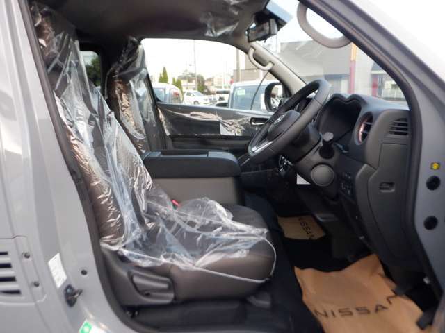 清潔で広々した座席です！是非、現車を見て体感してみてください。