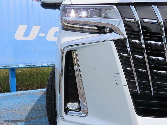 「LEDヘッドランプ」です！高輝度で点灯速度が速く、消費電力の少ないLEDを採用☆