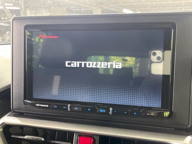 【ナビゲーション】目的地までしっかり案内してくれる使いやすいナビ。Bluetooth接続すればお持ちのスマホやMP3プレイヤーの音楽を再生可能！毎日の運転がさらに楽しくなります！！