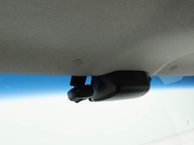 安心・安全なカーライフに必須のドライブレコーダーを装備！走行中はもちろん、あおり運転や事故に遭遇した際の状況も映像で記録し、万一のリスクに備えます。