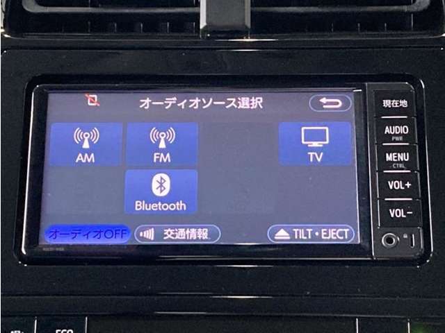Bluetooth対応、CD再生機能付き。お好きな音楽を聴きながらのドライブは楽しいですよね～♪