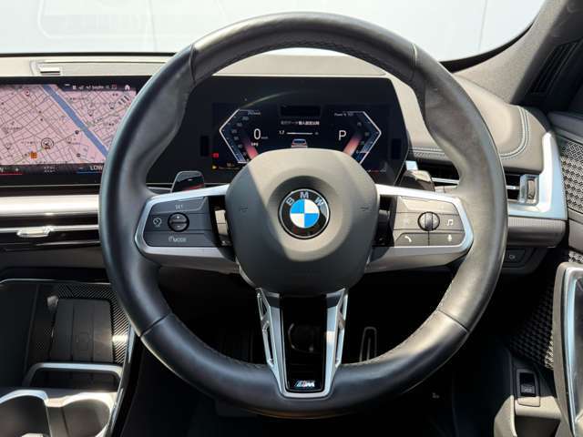 BMW　Premium　Selection　江戸川は、約20台の展示スペースがあり、常時新車拠店より厳選された認定中古車が続々と入庫しております。