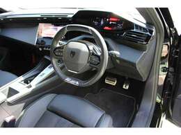 こちらのお車はプジョー千里で新車販売・定期的なメンテナンスをおこなってきました。