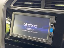 【メーカー純正ナビ】インテリアに溶け込むスタイリッシュな「専用設計」メーカーナビを装備♪視認性や操作性など基本性能にも優れ、より上質なカーライフをお楽しみいただけます。