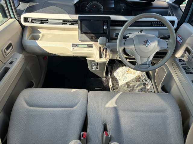 スッキリとしたインパネ周り！