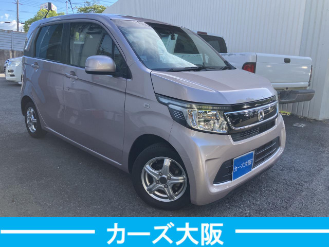 気になる方には、各キズ1箇所につき30000円で綺麗に板金塗装をしてからのお渡しも可能です。ルーフ・サイドステップは1箇所50000円になります。