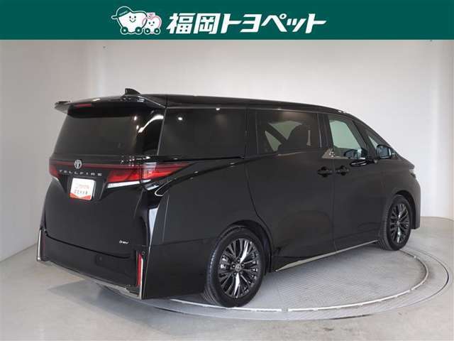 色は人気のブラックです。