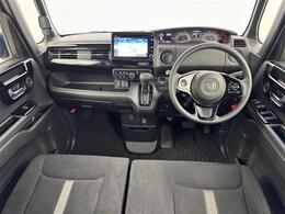 【インパネ全体】『インパネ全体』の画像になります。写真の内容に関してご不明点、ご質問等がございましたらお気軽にガリバー店舗までお問い合わせください。