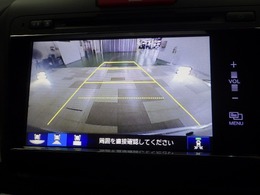 バックカメラの画像です。ガイドラインがスムースな車庫入れをサポートいたします！車庫入れの安心感がアップしますね☆