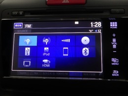 【ナビゲーション】ホンダ純正ナビを装備しています。AM/FM/CD・DVD再生/Bluetooth/フルセグTVがご利用いただけます