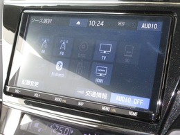 ナビゲーションはトヨタ純正8インチSDナビ（NSZT-Y68T）を装着しております。AM、FM、CD、DVD再生、Bluetooth、音楽録音再生、フルセグTVがご使用いただけます。