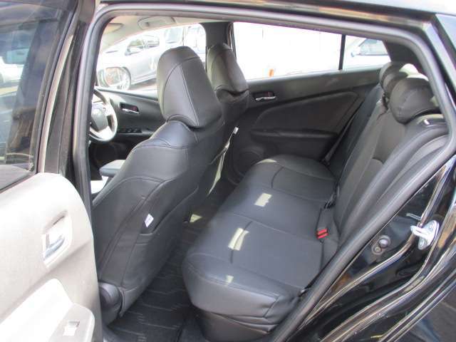 社外シートカバーインストール済みです！！