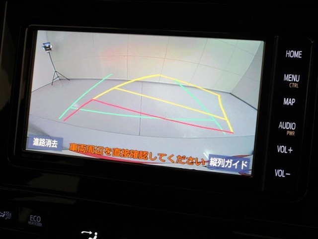 安心のバックモニター搭載。ガイドもあって、夜間でもよく見えます。