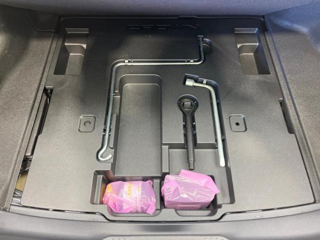 WECARS（ウィーカーズ）は全国250店舗展開！作業の都合上、車両をご覧頂けない場合がございます。来店前にお問合せ下さい