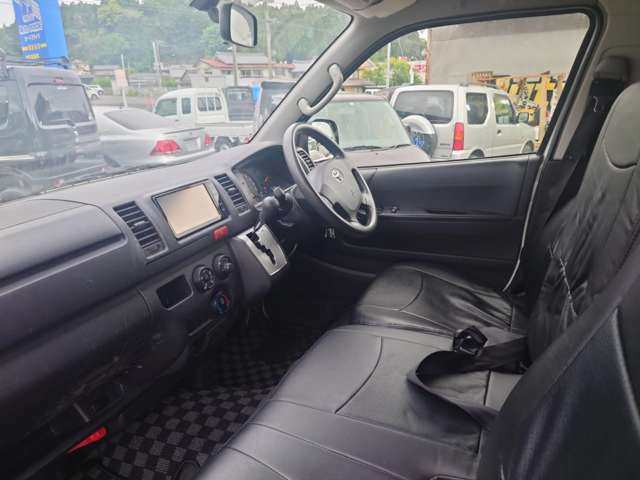 オートプライドでは希少な車両から市場で人気のあるお車を中心に展示しております♪弊社は大分県豊後大野市三重町に展開しております。大分市街地からは少し離れていますが、県内外の納車など可能です！！
