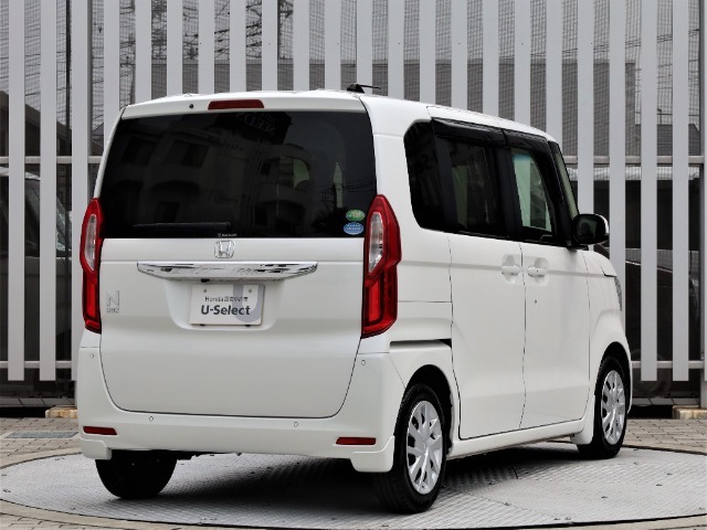 お支払いはホンダクレジットをご利用ください。運転免許証をご持参いただければ審査が可能です。また月々のお支払金額を抑えられるなど、メリットがいっぱいの据置クレジットもご用意しております。